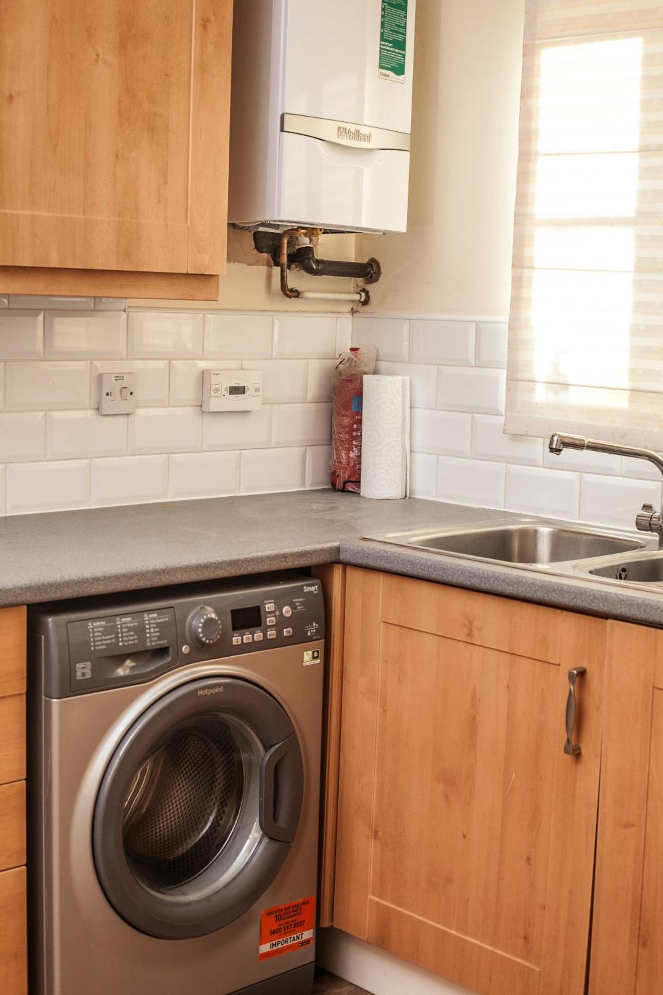 Avril Warwickshire Home Stay Nuneaton Kültér fotó
