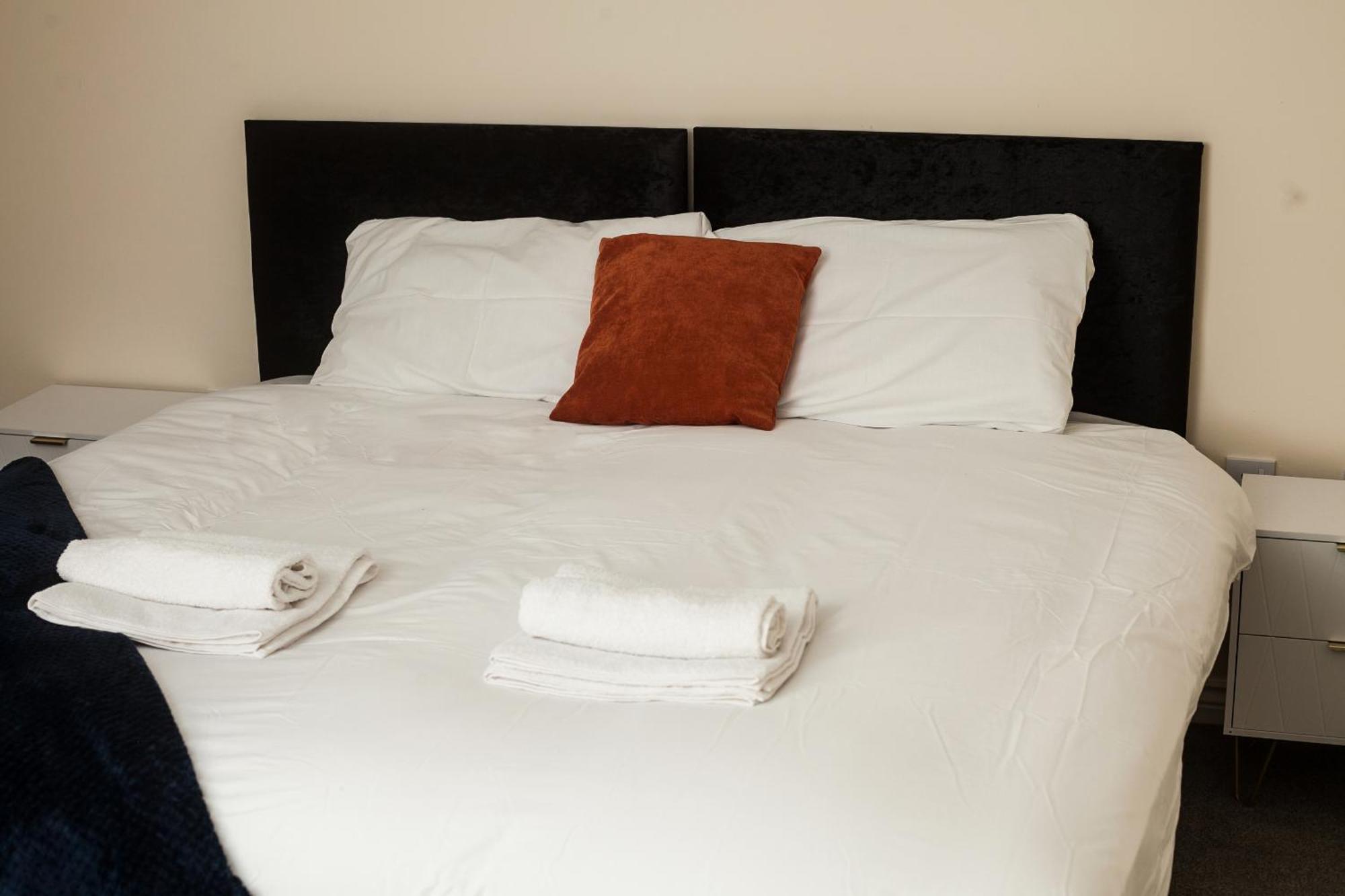 Avril Warwickshire Home Stay Nuneaton Kültér fotó