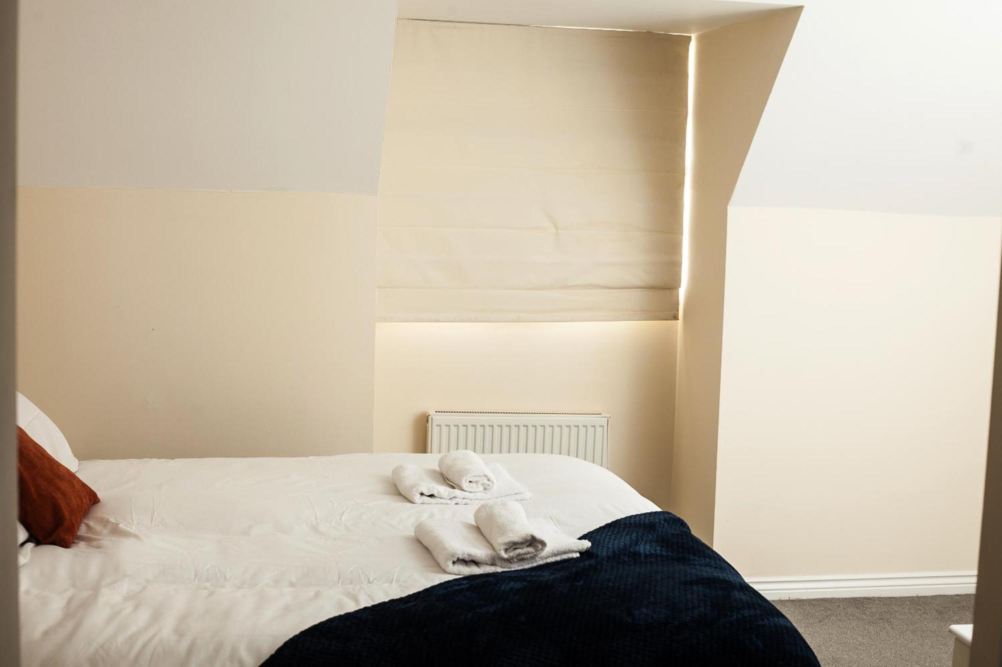 Avril Warwickshire Home Stay Nuneaton Kültér fotó