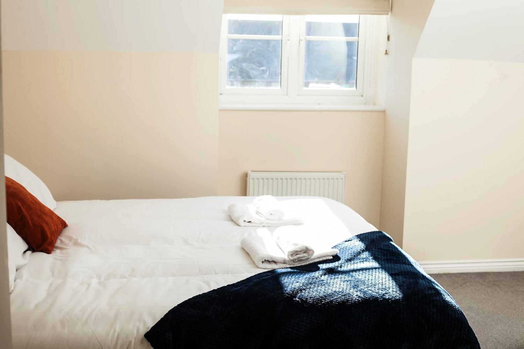 Avril Warwickshire Home Stay Nuneaton Kültér fotó