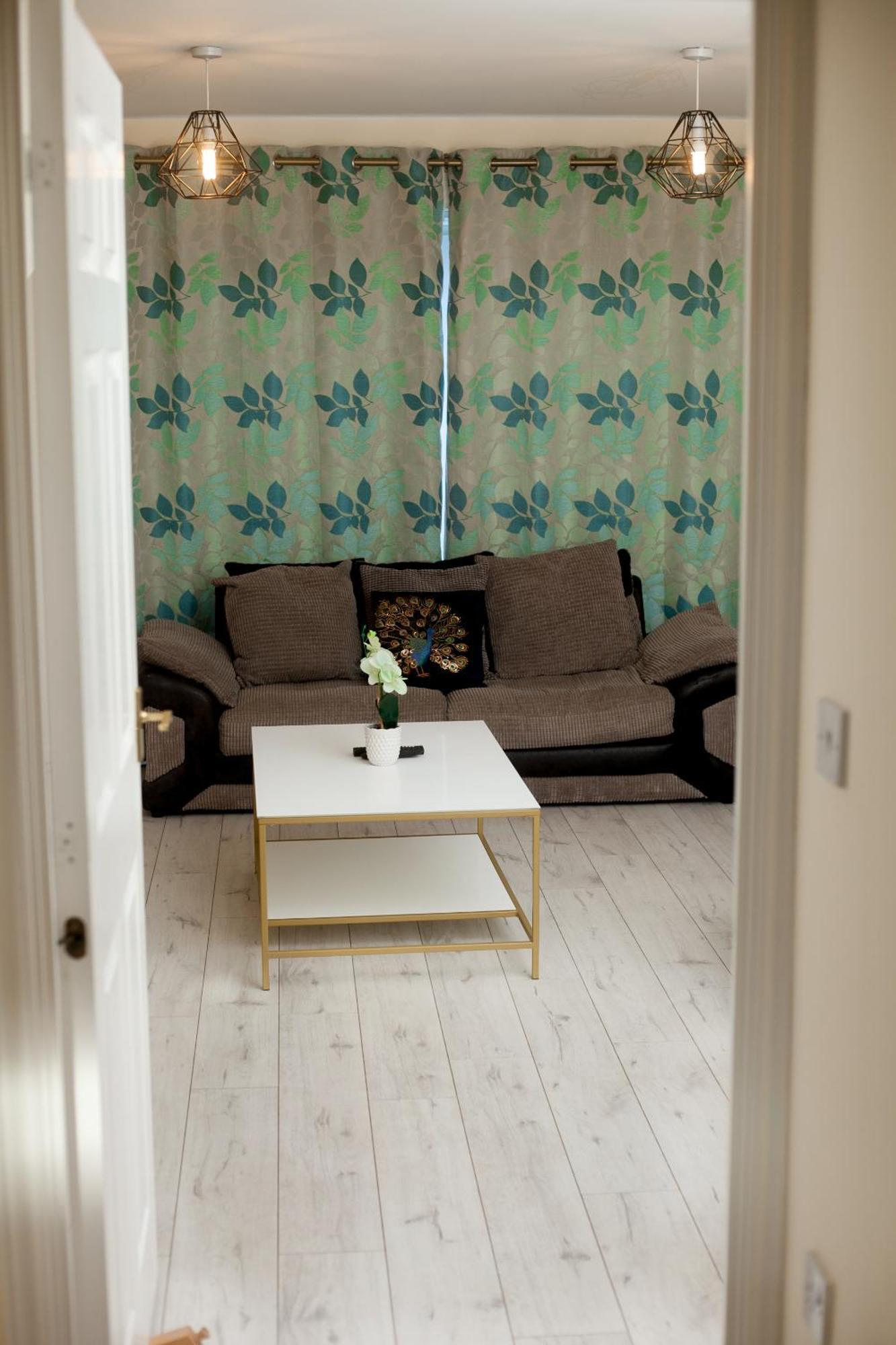 Avril Warwickshire Home Stay Nuneaton Kültér fotó
